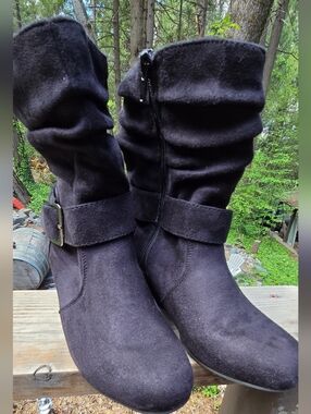Carlos Santana Black Suede Slouch Boots with Buckle Sz8 NEW IN BOX